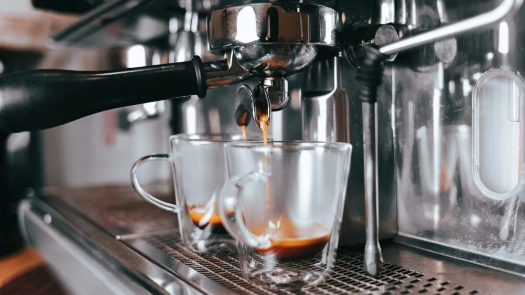 Espresso vs Ristretto Smackdown: Which Bold Shot Wins Your Morning? 6 Brewing ristretto shots for oat milk cortado